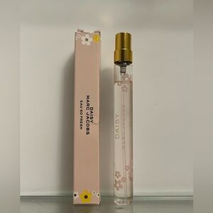 NIB Daisy by Marc Jacobs Eau So Fresh travel spray